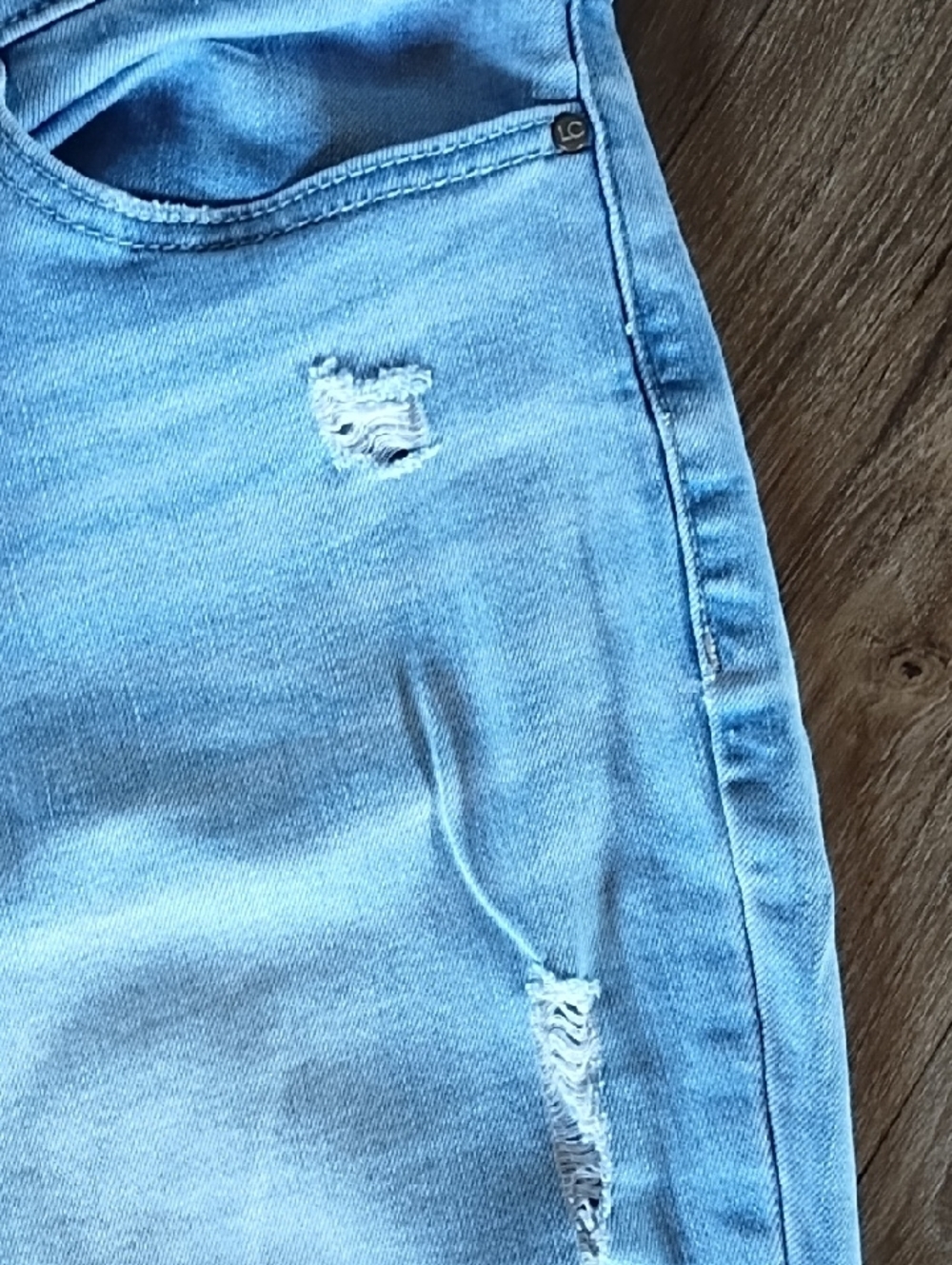 LC Lauren Conrad Light Blue Distressed Jeans - Picture 3 of 14